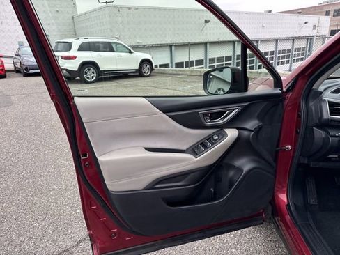 Used 2020 Subaru Forester Premium image 36