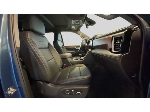 Used 2026 GMC Sierra 1500 Denali w/ Technology Package AWD/4WD image 16