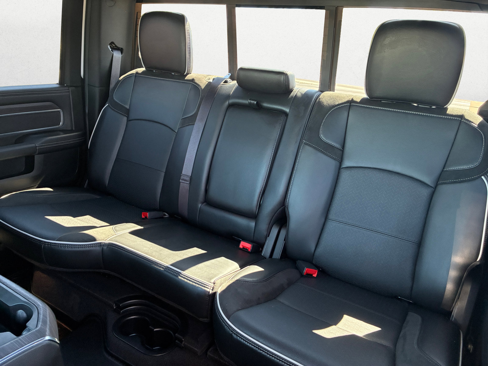 Used 2025 RAM 2500 Laramie AWD/4WD image 11