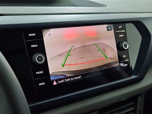 Certified 2023 Volkswagen Taos SE image 31