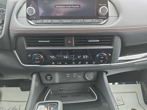 Used 2025 Nissan Rogue SV w/ Rock Creek Premium Package image 27