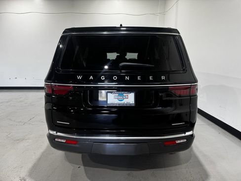 Used 2022 Jeep Wagoneer Series II AWD/4WD image 25