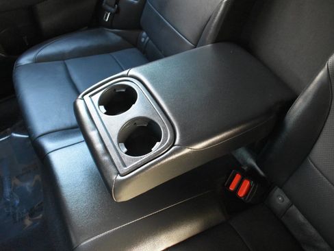 Used 2016 Subaru Outback 3.6R Limited image 41