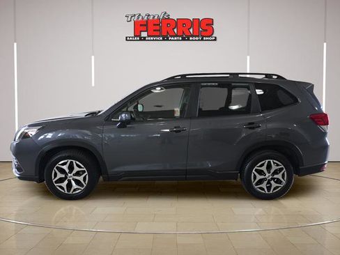 Used 2023 Subaru Forester Premium AWD/4WD image 8