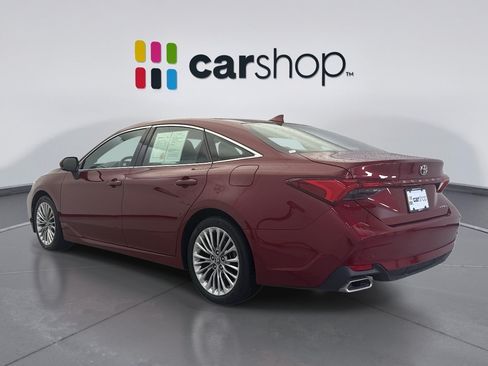 Used 2019 Toyota Avalon Limited w/ Advanced Safety Package FWD image 3