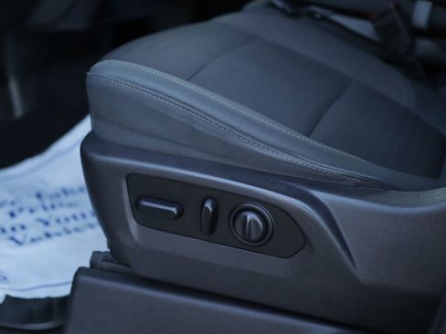 Used 2019 Chevrolet Silverado 1500 RST w/ Convenience Package image 21