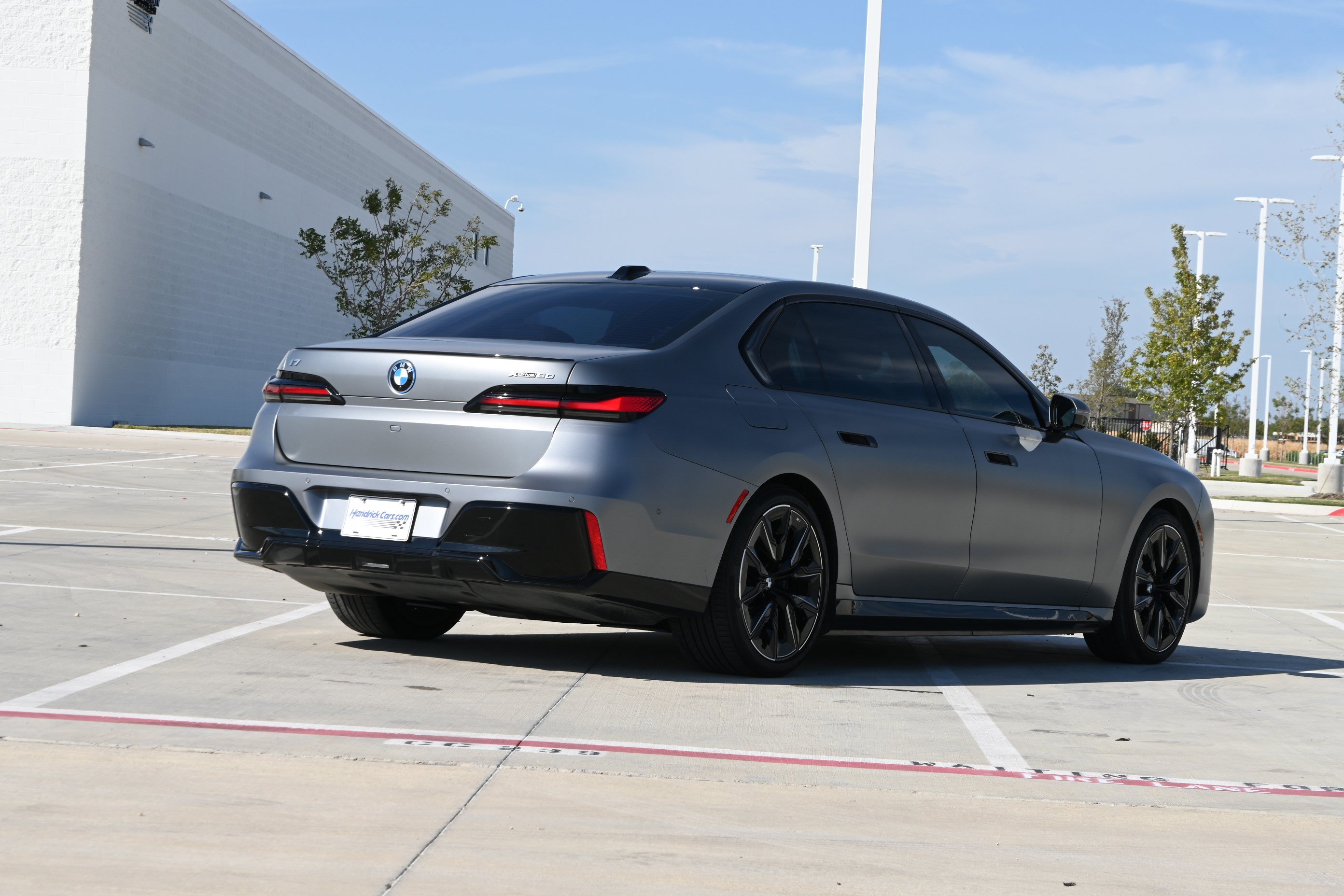 Certified 2023 BMW i7 xDrive60 AWD/4WD image 9