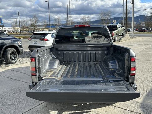 Used 2022 Nissan Frontier S image 13