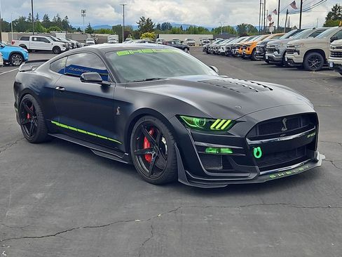 Used 2020 Ford Mustang Shelby GT500 w/ Technology Package RWD image 8