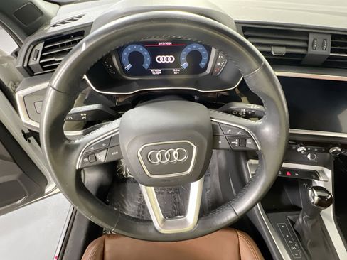 Used 2020 Audi Q3 2.0T Premium w/ Convenience Package AWD/4WD image 11