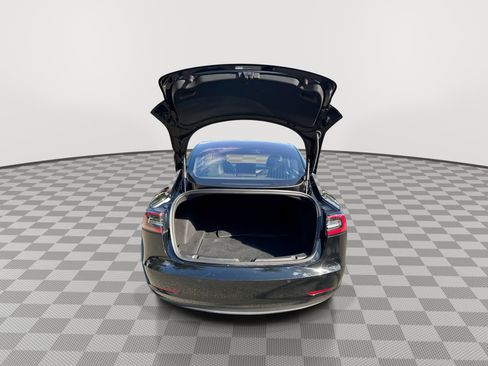 Used 2018 Tesla Model 3 Mid Range RWD image 21