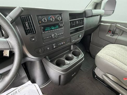 Used 2025 Chevrolet Express 3500 LT w/ LT Preferred Equipment Group RWD image 19