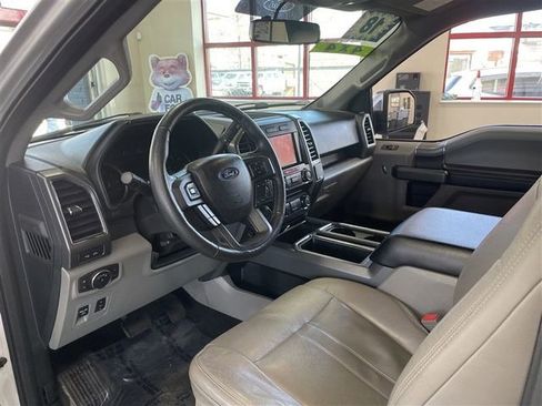 Used 2018 Ford F150 XLT w/ Equipment Group 302A Luxury image 19