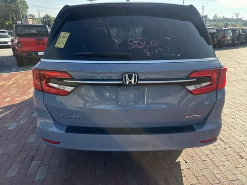 Certified 2024 Honda Odyssey Touring image 9