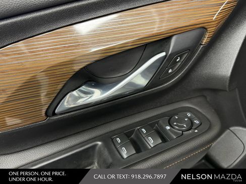 Used 2021 GMC Terrain SLE FWD image 21