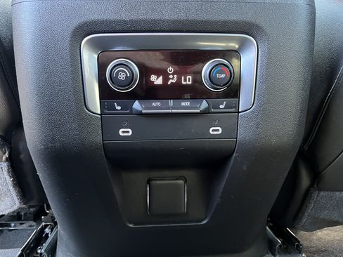 Used 2021 Chevrolet Tahoe LT w/ LT Signature Package AWD/4WD image 32