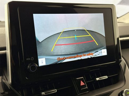 Certified 2025 Toyota Corolla Cross XLE FWD image 24
