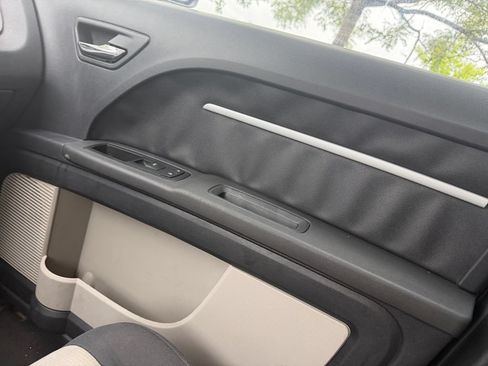 Used 2009 Dodge Journey SXT FWD image 30