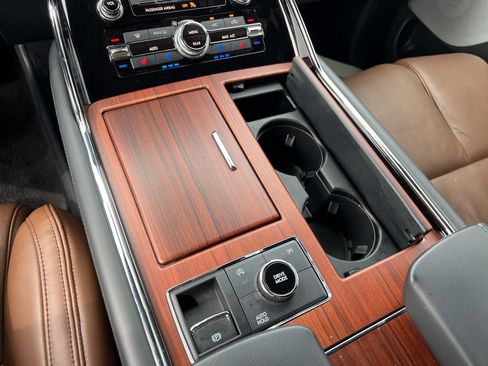 Used 2023 Lincoln Navigator L Reserve image 24