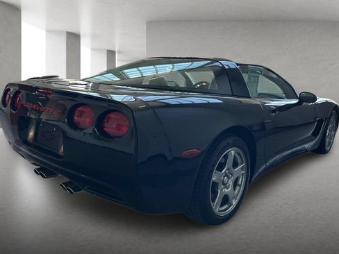 Used 1997 Chevrolet Corvette Coupe RWD image 4