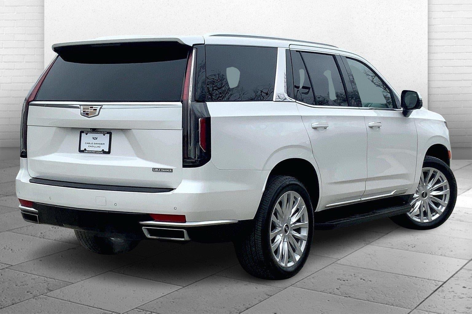Used 2022 Cadillac Escalade Luxury AWD/4WD image 12
