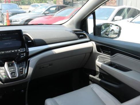 Used 2019 Honda Odyssey Elite image 16