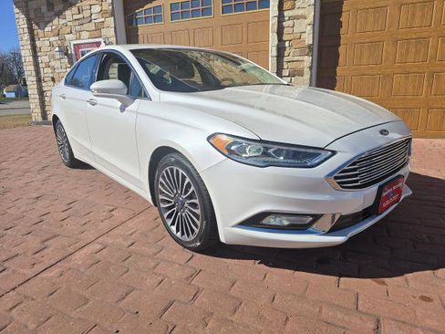 Used 2018 Ford Fusion Titanium image 1