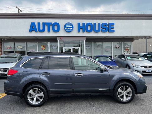 Used 2014 Subaru Outback 2.5i Limited AWD/4WD image 9