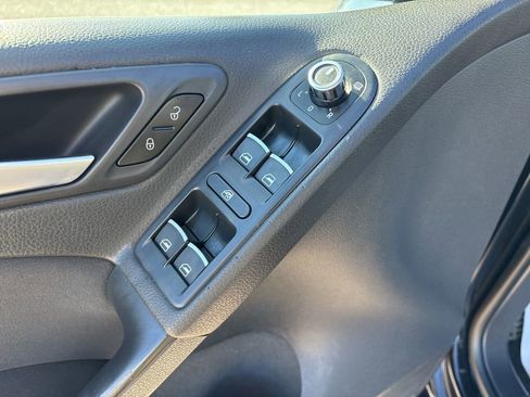 Used 2012 Volkswagen GTI Base image 24