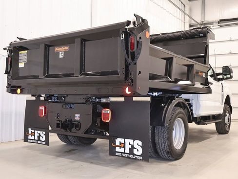 New 2025 Ford F350 XL w/ XL Chrome Package image 9