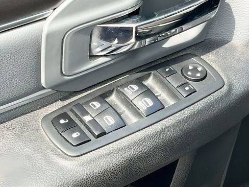 Used 2021 RAM 1500 Classic SLT AWD/4WD image 17