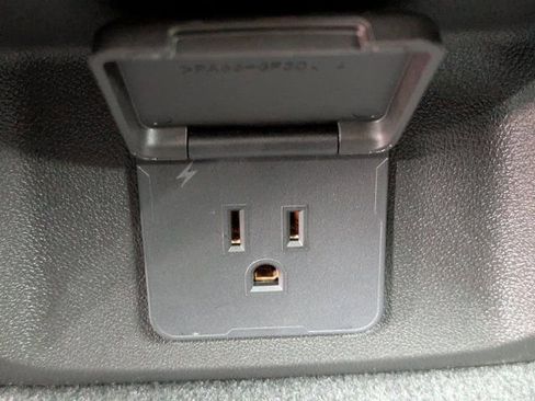 New 2025 Chevrolet Colorado ZR2 w/ Midnight Edition image 15