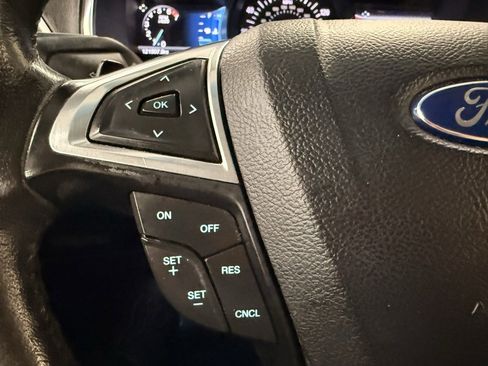 Used 2015 Ford Edge Titanium image 30