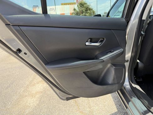 Used 2022 Nissan Sentra S FWD image 16