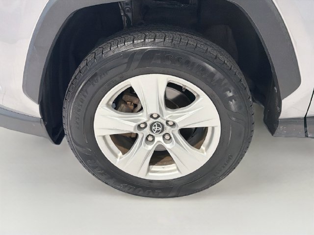 Certified 2021 Toyota RAV4 LE AWD/4WD image 25