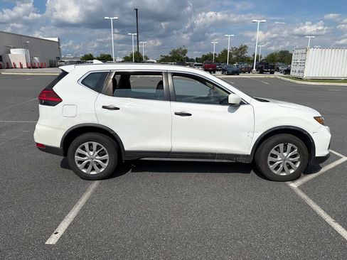 Used 2017 Nissan Rogue S AWD/4WD image 6
