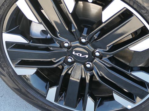 Used 2025 Kia Telluride SX FWD image 10