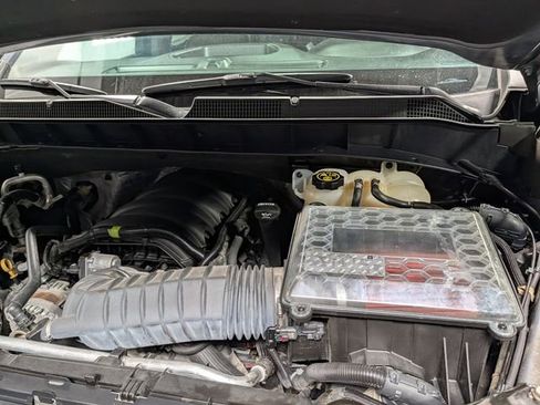 Used 2019 Chevrolet Silverado 1500 LT Trail Boss AWD/4WD image 33