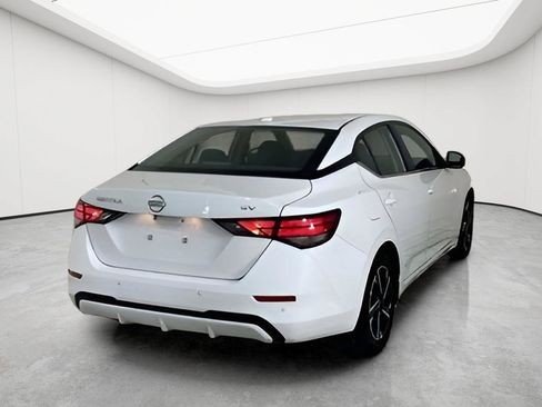 Used 2024 Nissan Sentra SV FWD image 17