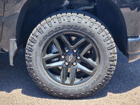 Used 2021 Chevrolet Silverado 1500 LT Trail Boss w/ LPO, Dark Essentials Package AWD/4WD image 30