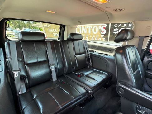 Used 2007 GMC Yukon XL SLT w/ SLT Preferred Equipment Group AWD/4WD image 25