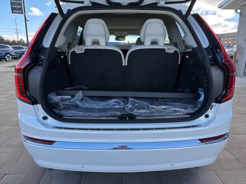 New 2026 Volvo XC90 T8 Ultra w/ Lounge Package AWD/4WD image 9