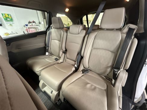 Used 2024 Honda Odyssey Elite image 26