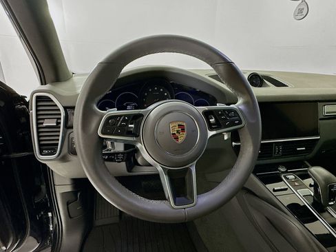 Used 2023 Porsche Cayenne Platinum Edition AWD/4WD image 12