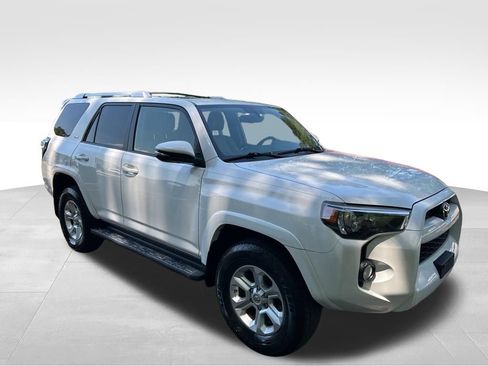 Used 2018 Toyota 4Runner SR5 Premium w/ Wilderness Package AWD/4WD image 8