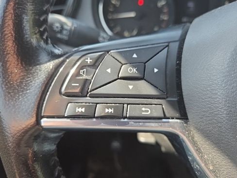 Used 2020 Nissan Rogue SV AWD/4WD image 15