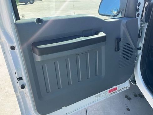 Used 2016 Ford F250 XL image 4