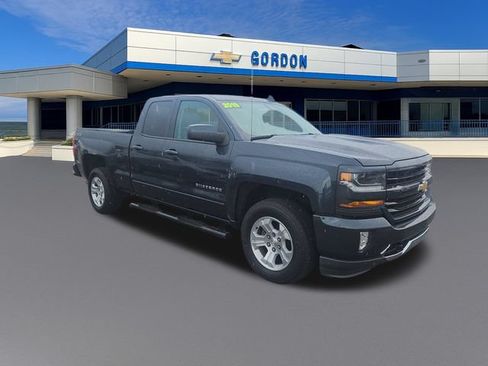 Used 2019 Chevrolet Silverado 1500 LT w/ All Star Edition AWD/4WD image 8