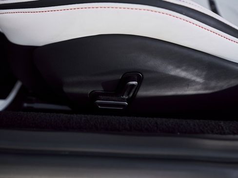 Used 2022 Ferrari Roma Base image 37