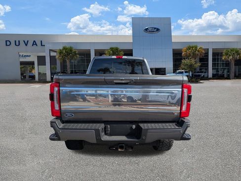 Used 2024 Ford F250 Platinum image 4